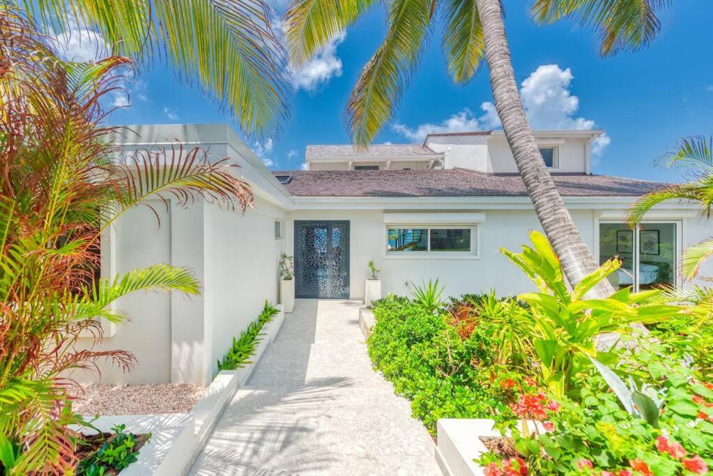Surfsong Villa- Luxury Water Front Villa For 12 Махо-Риф Экстерьер фото